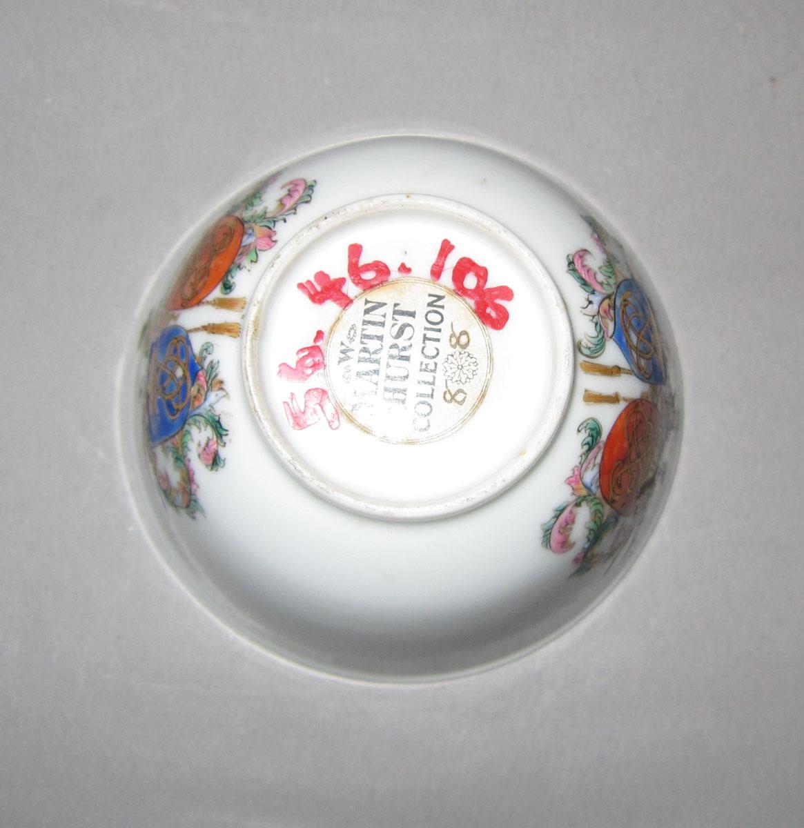 1956.0046.106 Porcelain cup underside