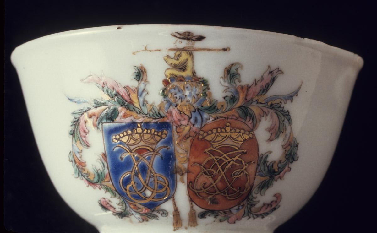1956.0046.106 Cup, detail