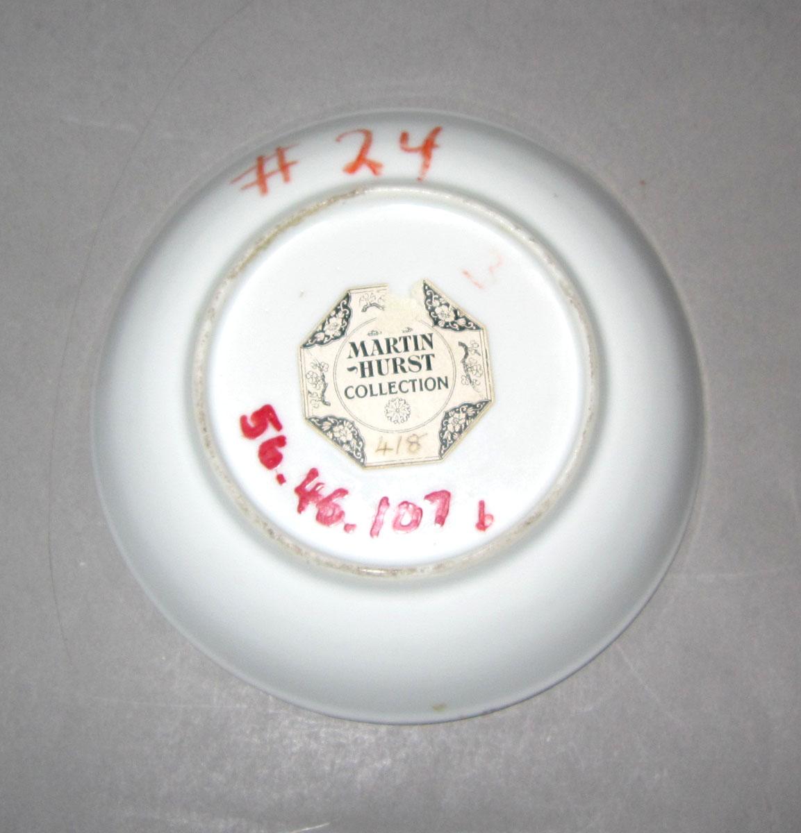 1956.0046.107 B Porcelain saucer underside