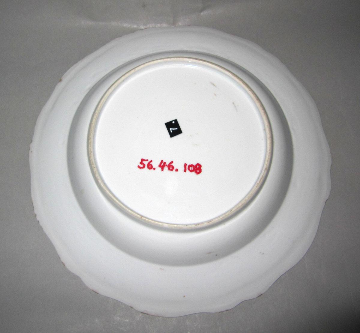 1956.0046.108 Porcelain soup plate underside