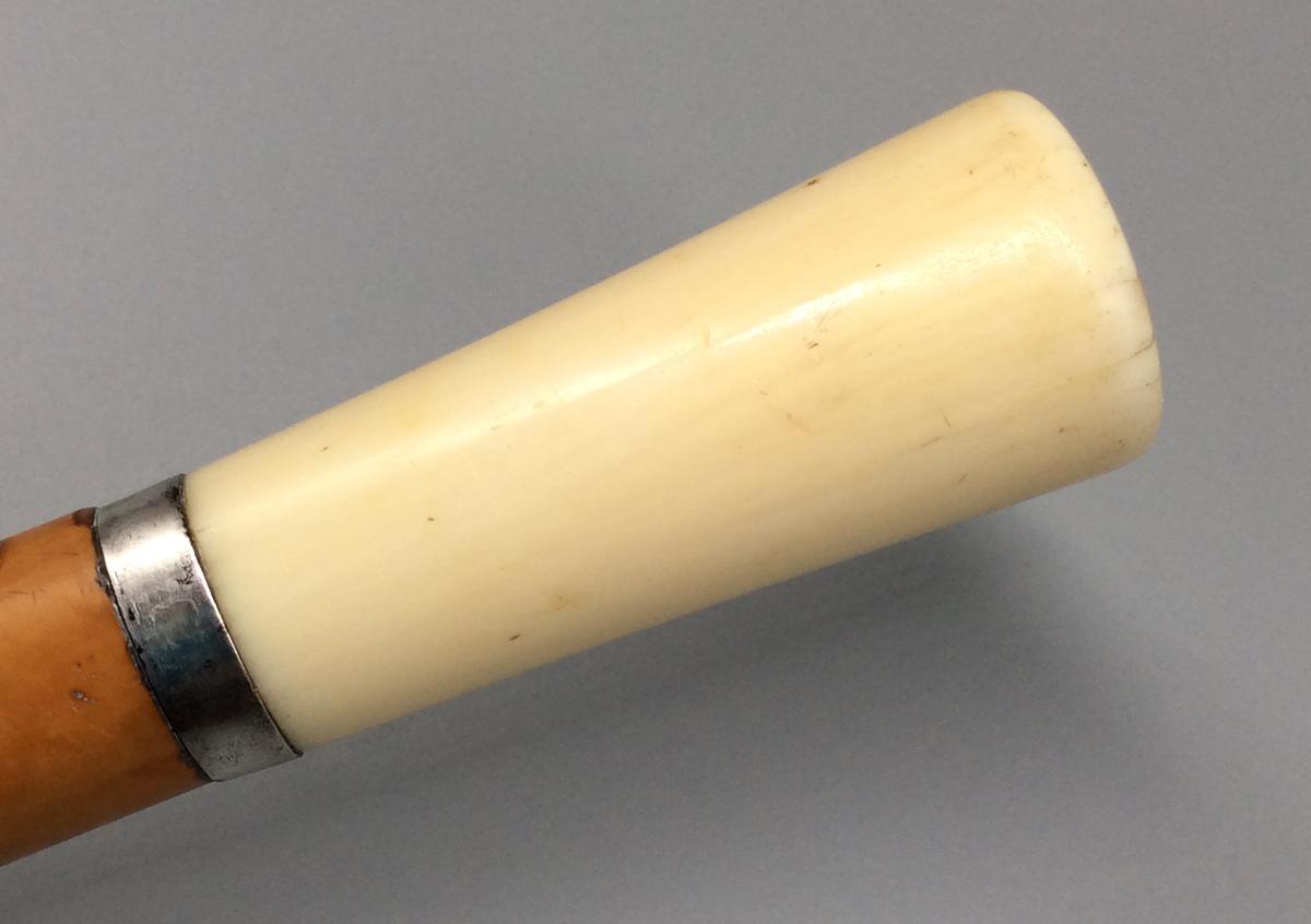 1956.0055.003 Walking stick, detail1