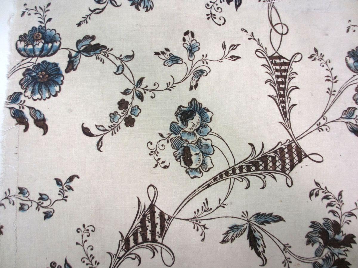 1956.0056.016 textile, printed repeat