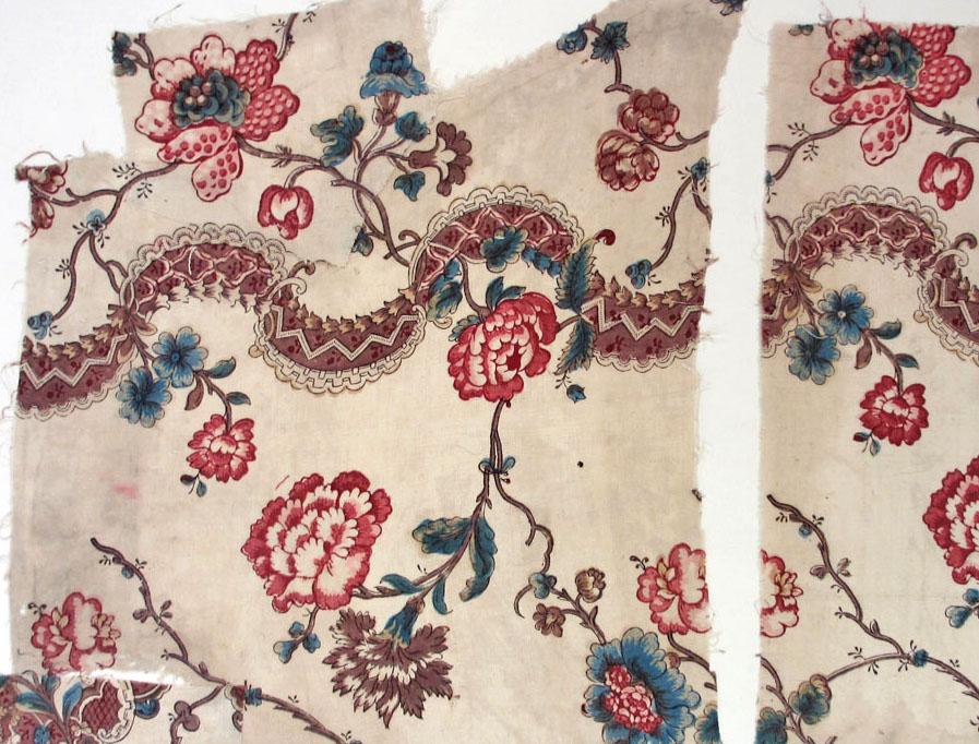 1956.0056.021 textile, printed repeat