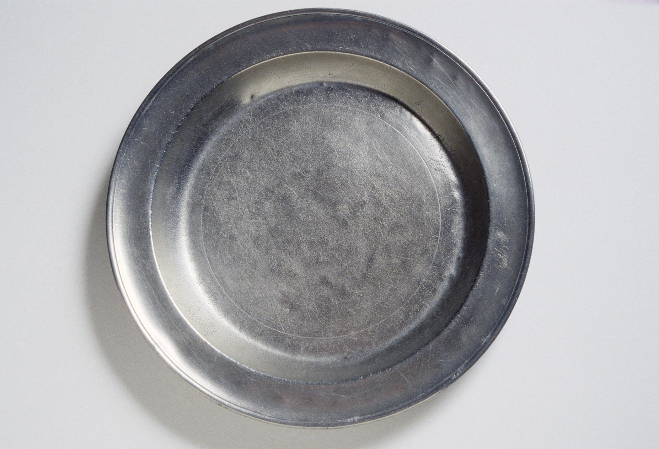 1956.0059.005 Pewter dish