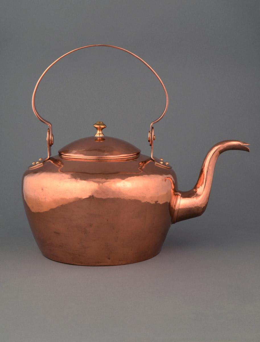 1956.0064.002 A, B Kettle