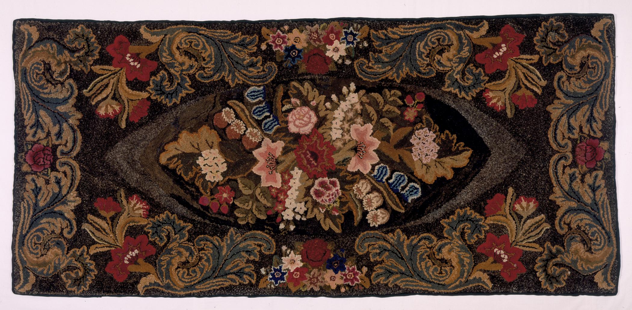 1956.0065.002 Rug, view 2