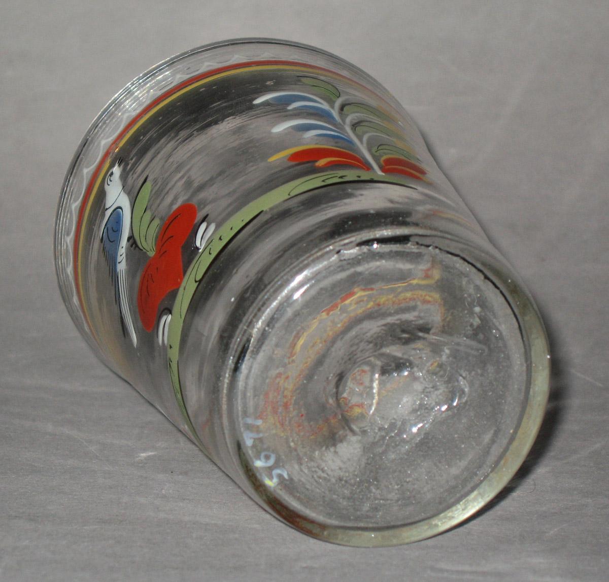 1956.0071 Glass tumbler or beaker (bottom)