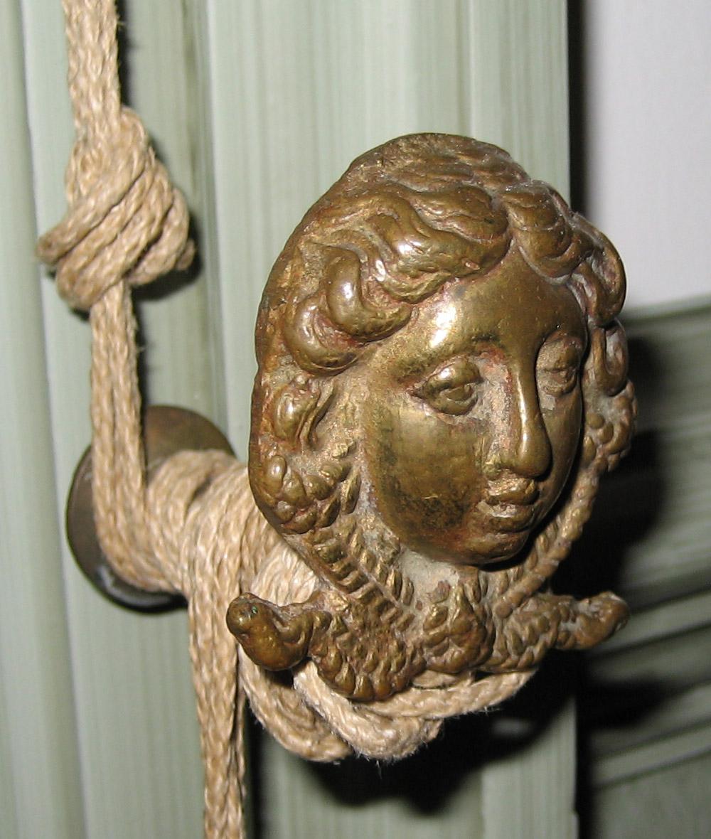 1956.0081.003 Cloak Pin