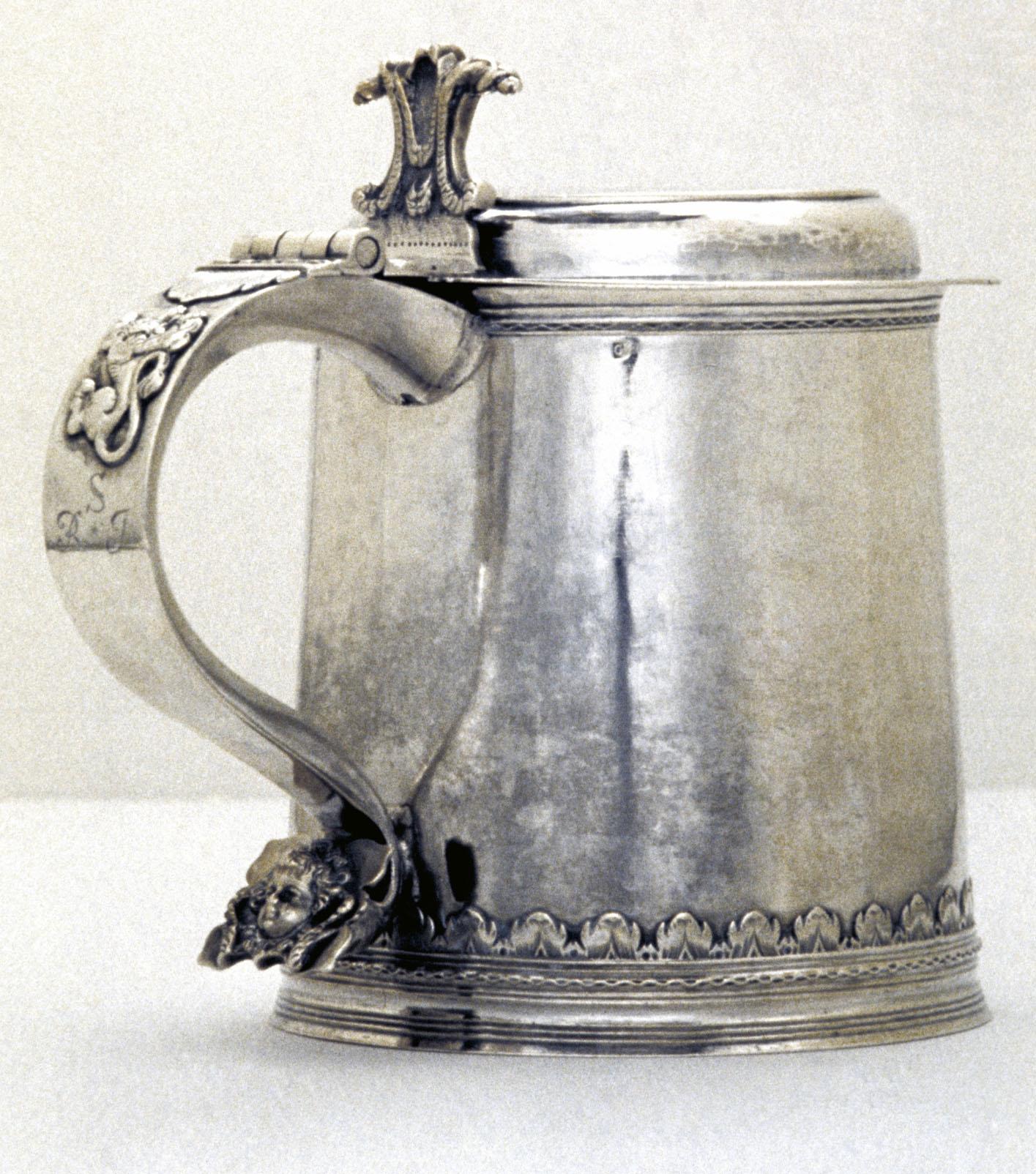 1956.0084 Tankard, view 10
