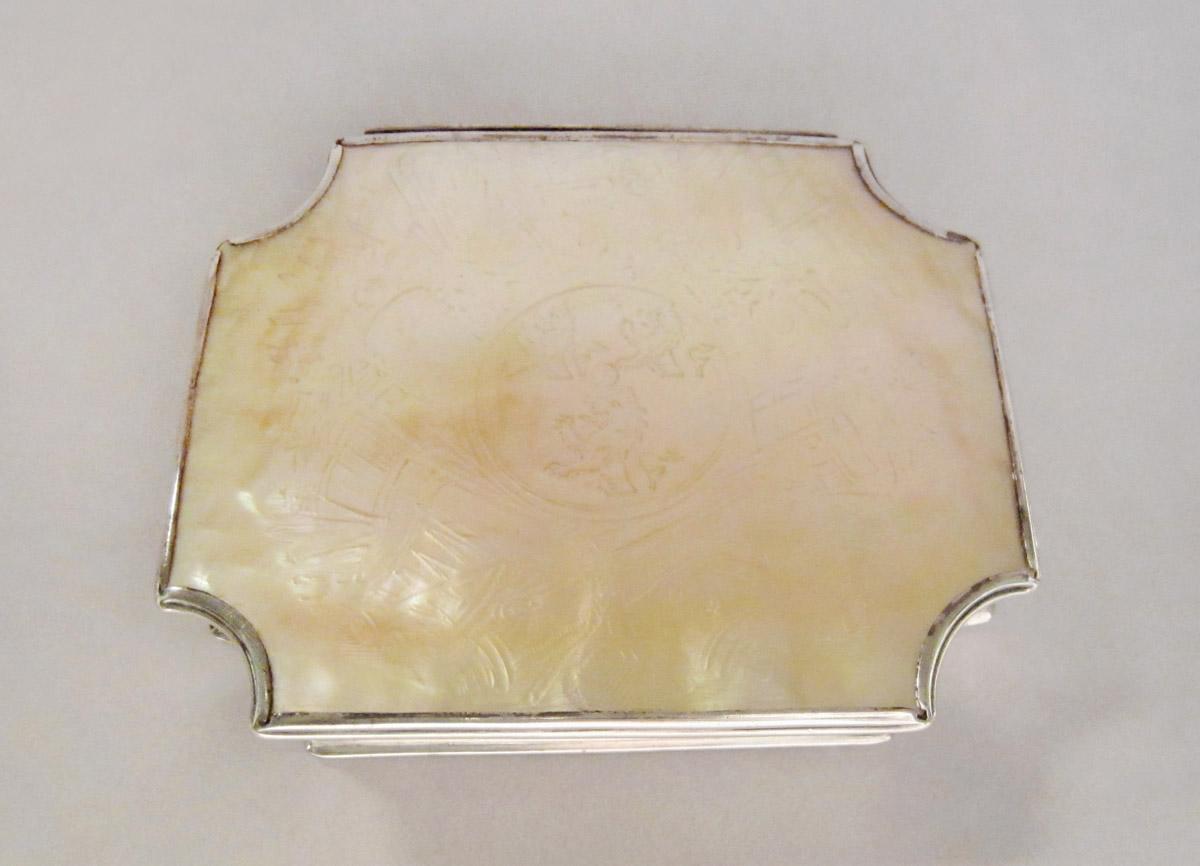 1956.0088.003 Box, upper surface
