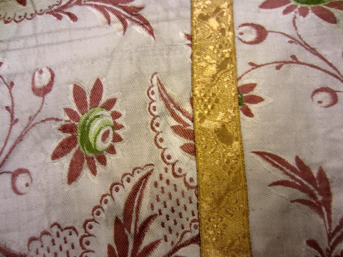 1956.0090.005 Cope, Gold