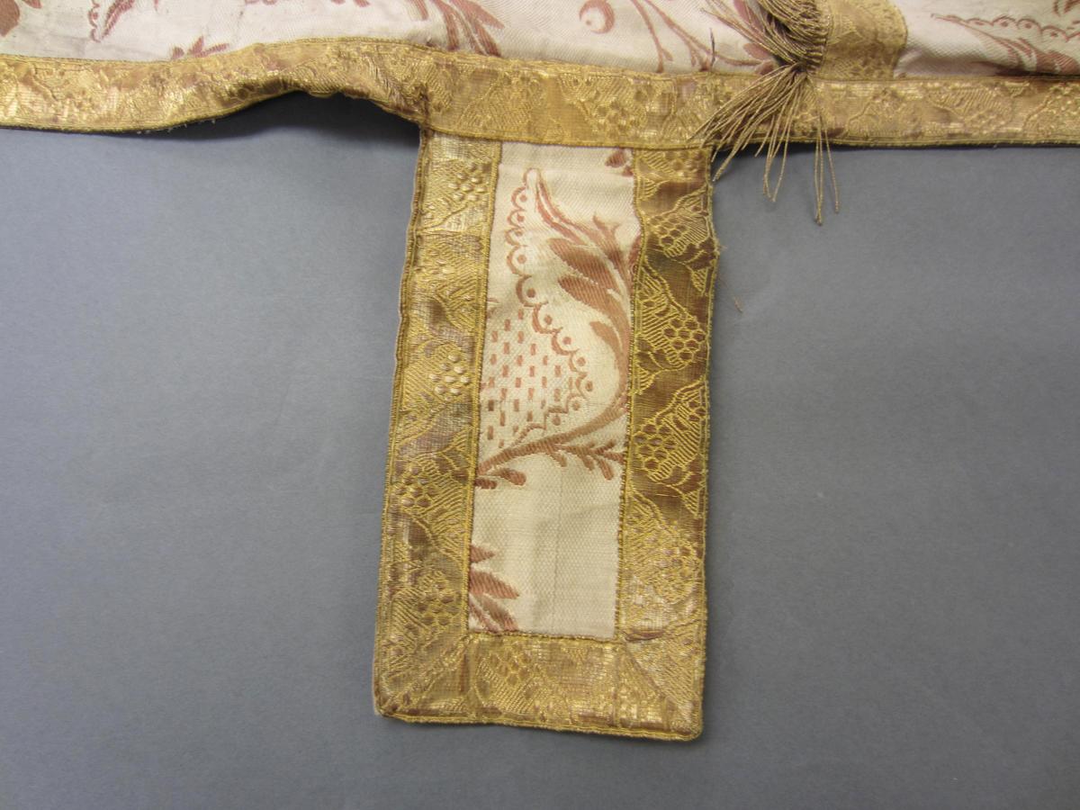 1956.0090.005 Cope, Detail