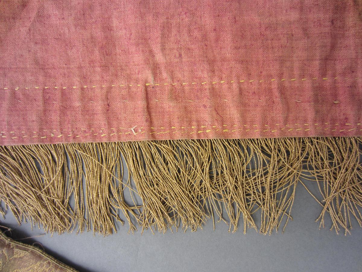 1956.0090.005 Cope, Fringe