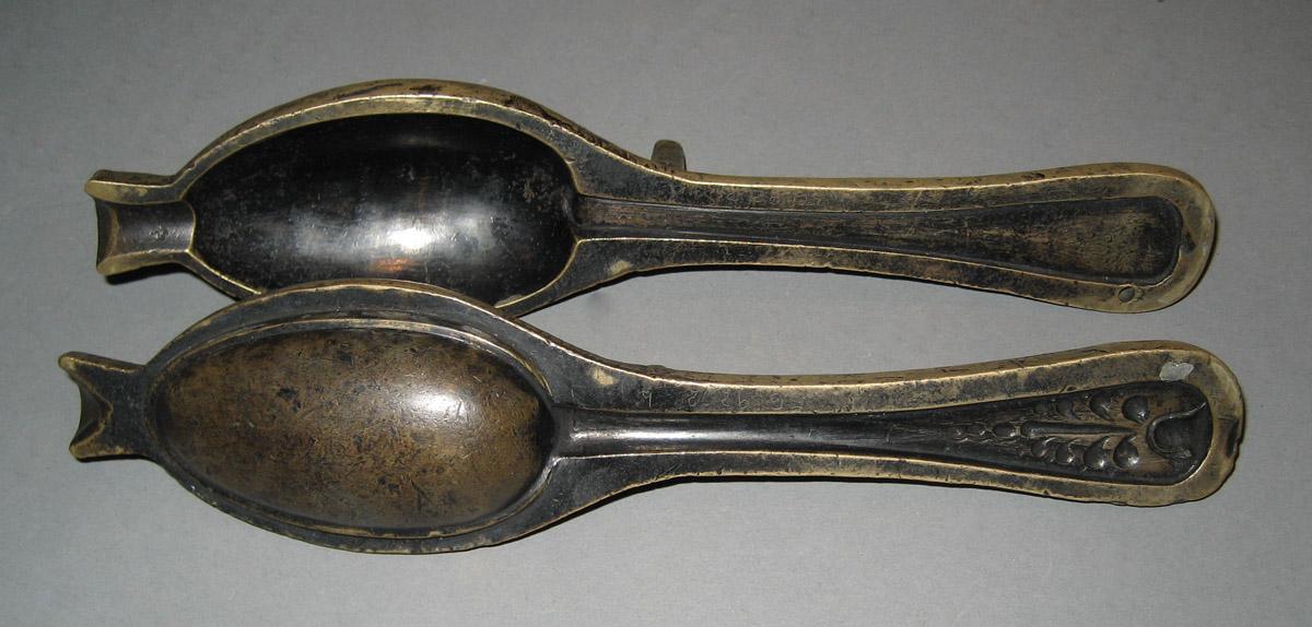 1956.0092.002 A, B Tools (for Metals) (inside)