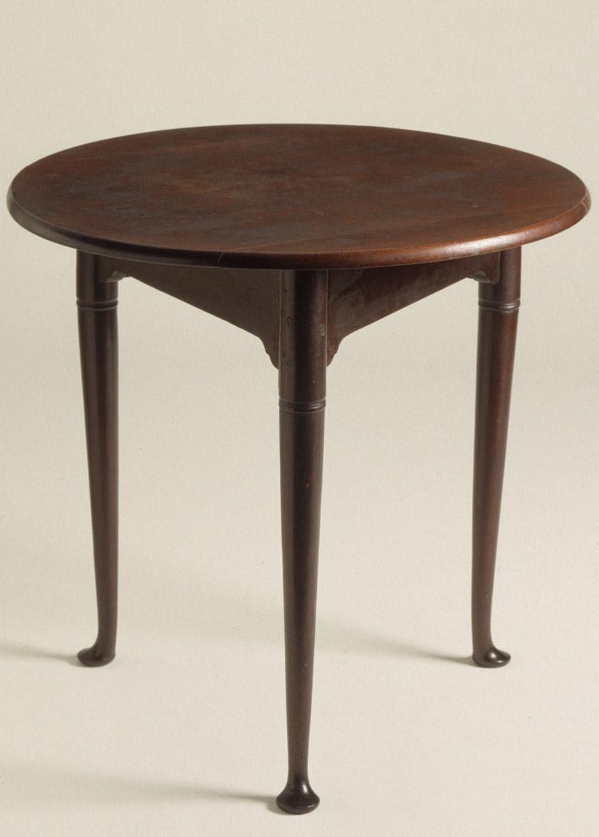 1956.0094.003 Table, view 1