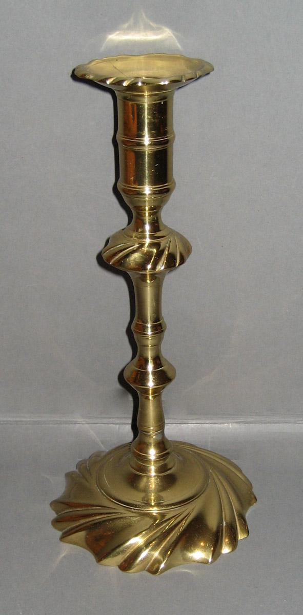 1952.0189.001 Candlestick