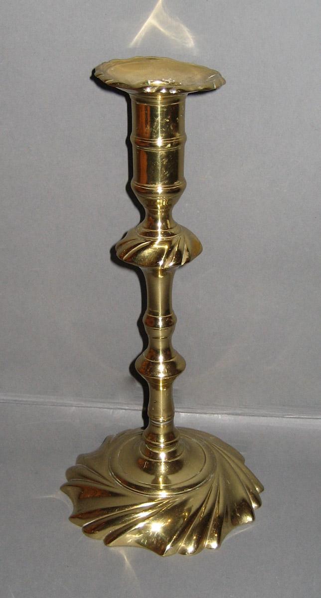 1952.0189.002 Candlestick