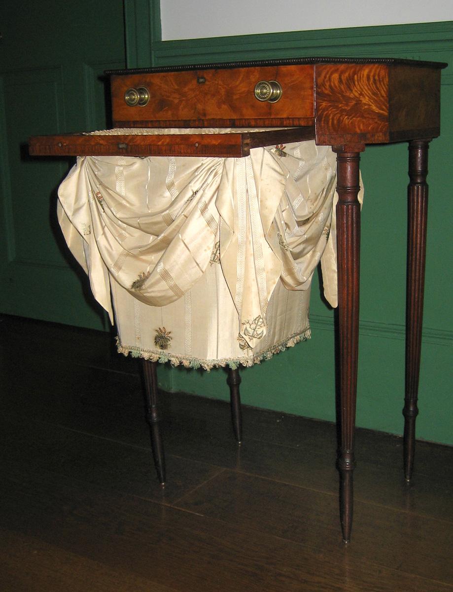 1956.0502 Work table view 4