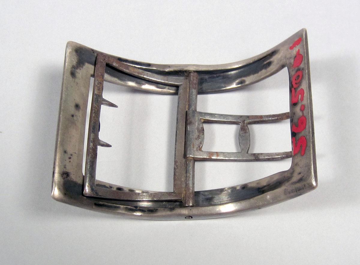 1956.0506.001 Buckle underside