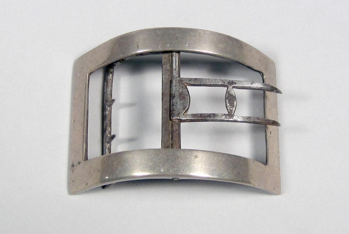 1956.0506.002 Buckle upper surface