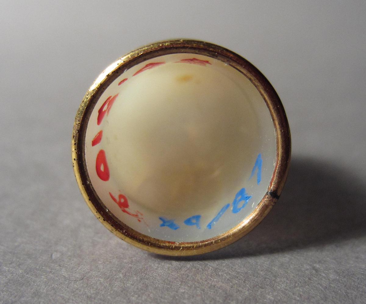 1956.0510 B Sewing case, Interior