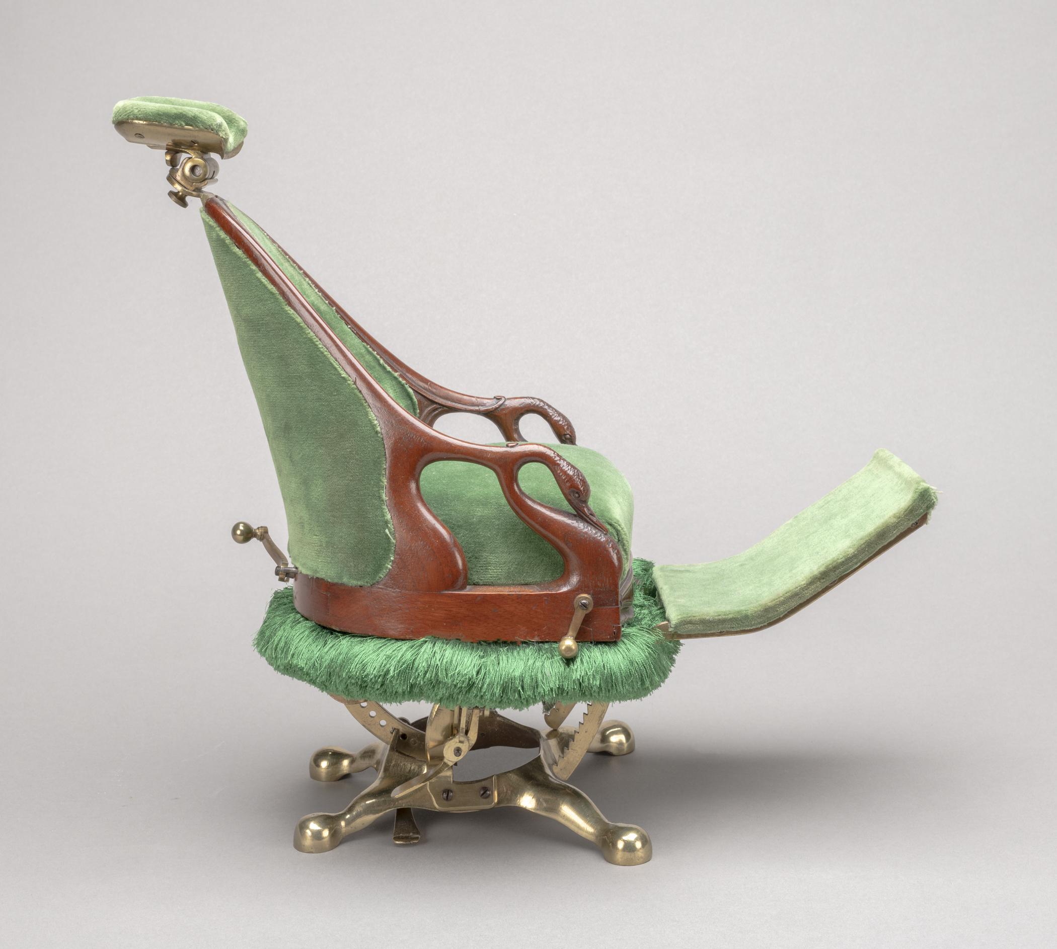1956.0517 Chair, view 5