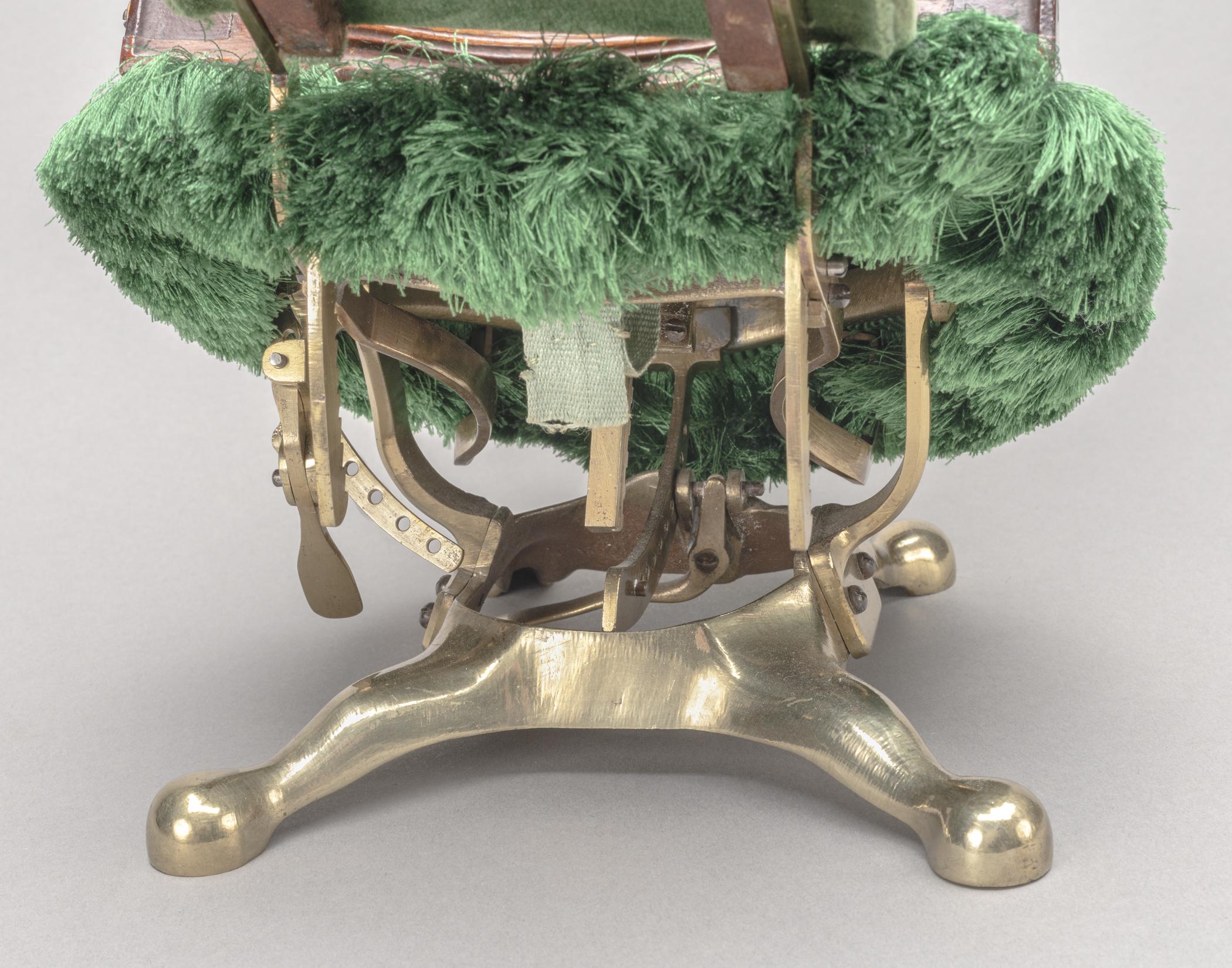 1956.0517 Chair, detail 2