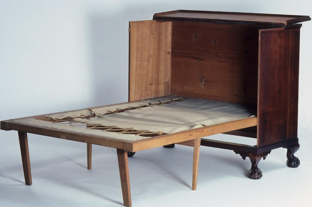 1956.0518 Bed, view 4