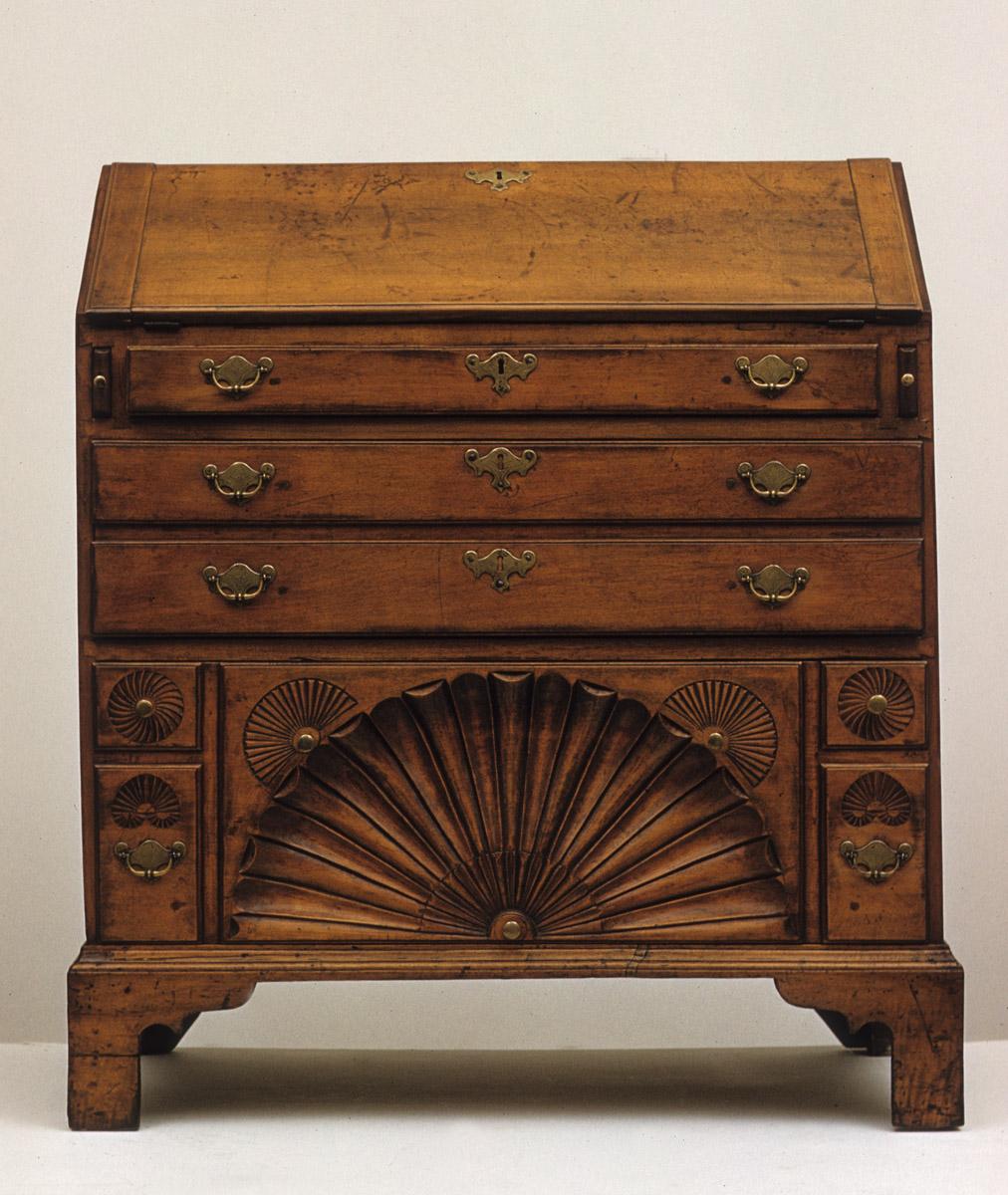 1956.0522 Desk, view 3