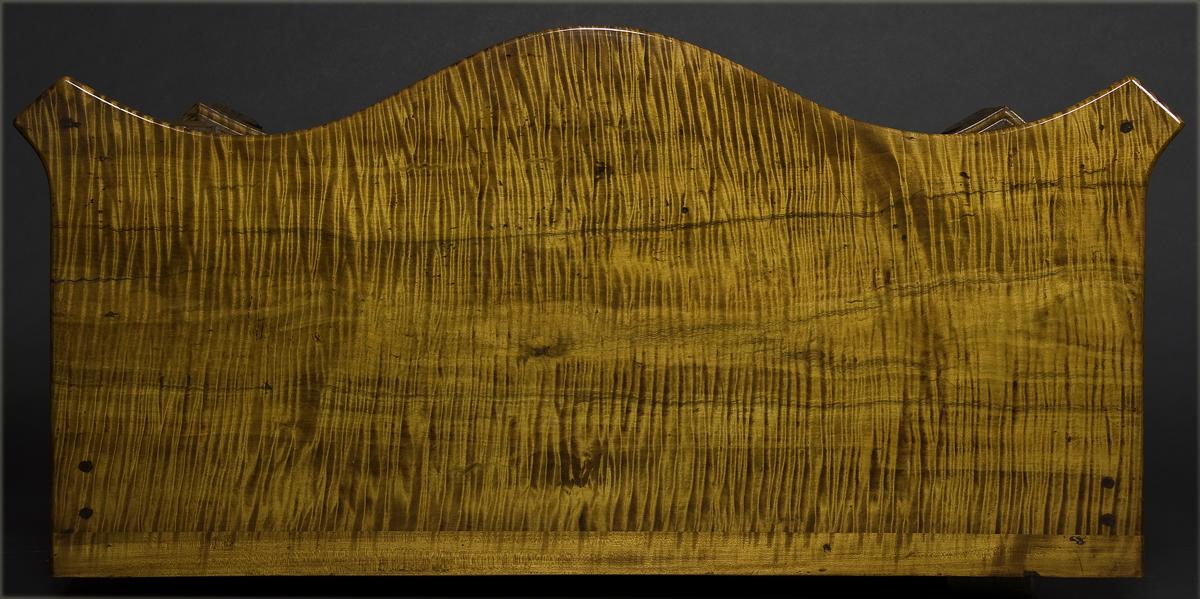 1956.0532 Chest of drawers (detail 4)