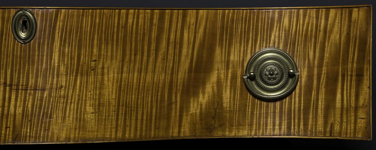 1956.0532 Chest of drawers (detail 5)