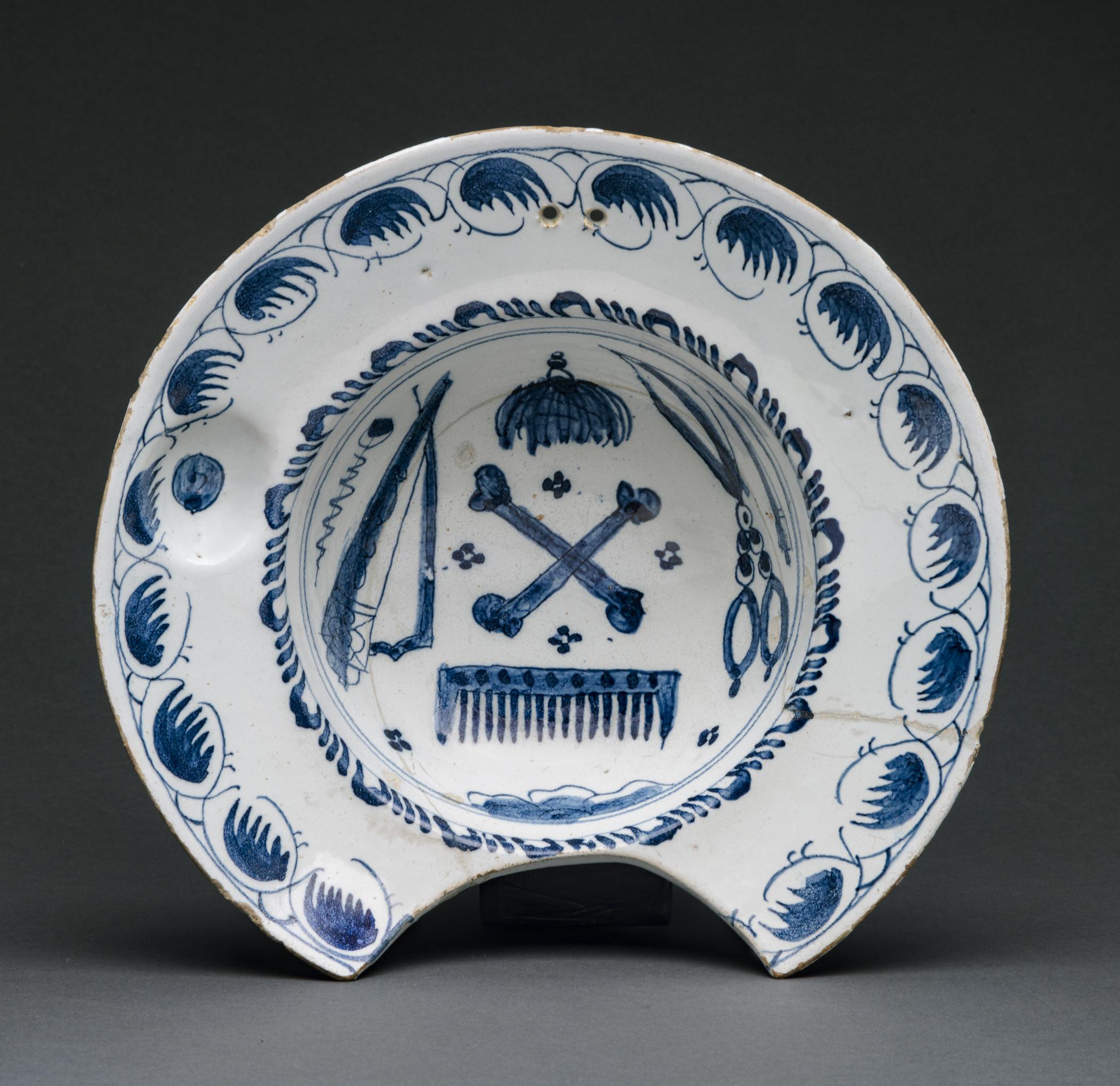 1956.0537 Apothecary bowl, view 1
