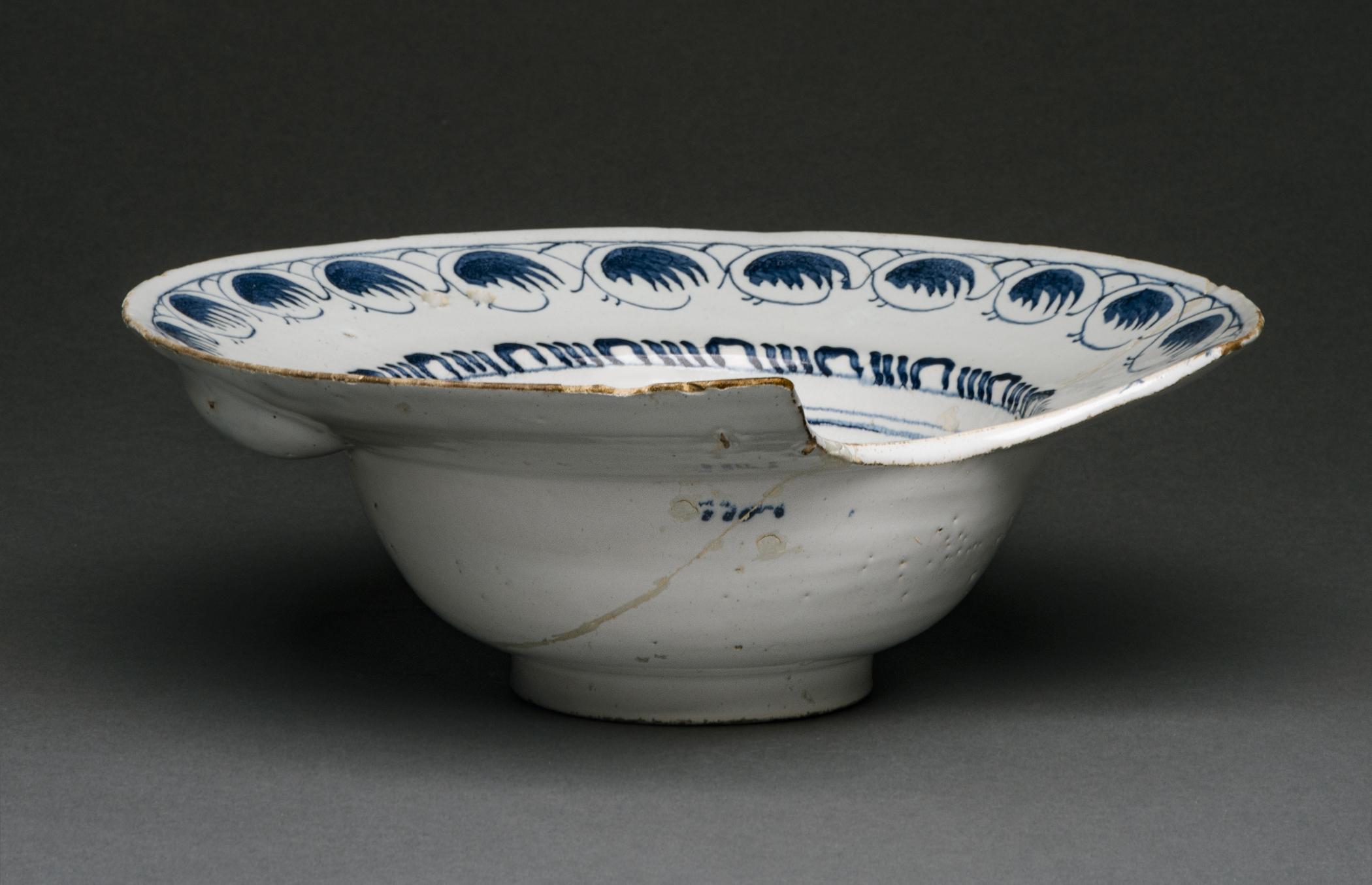 1956.0537 Apothecary bowl, view 5