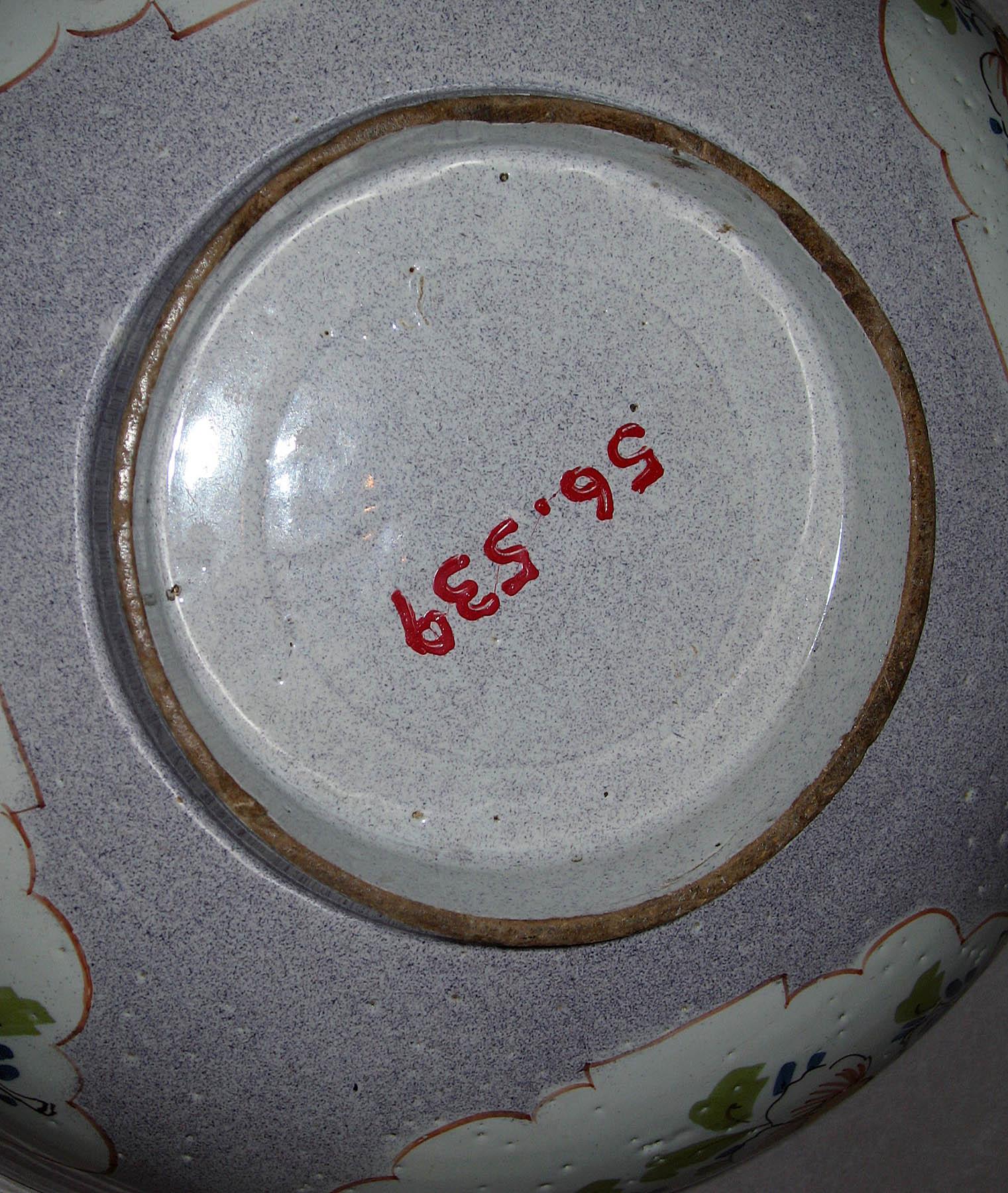 1956.0539 Delft punch bowl (underside)