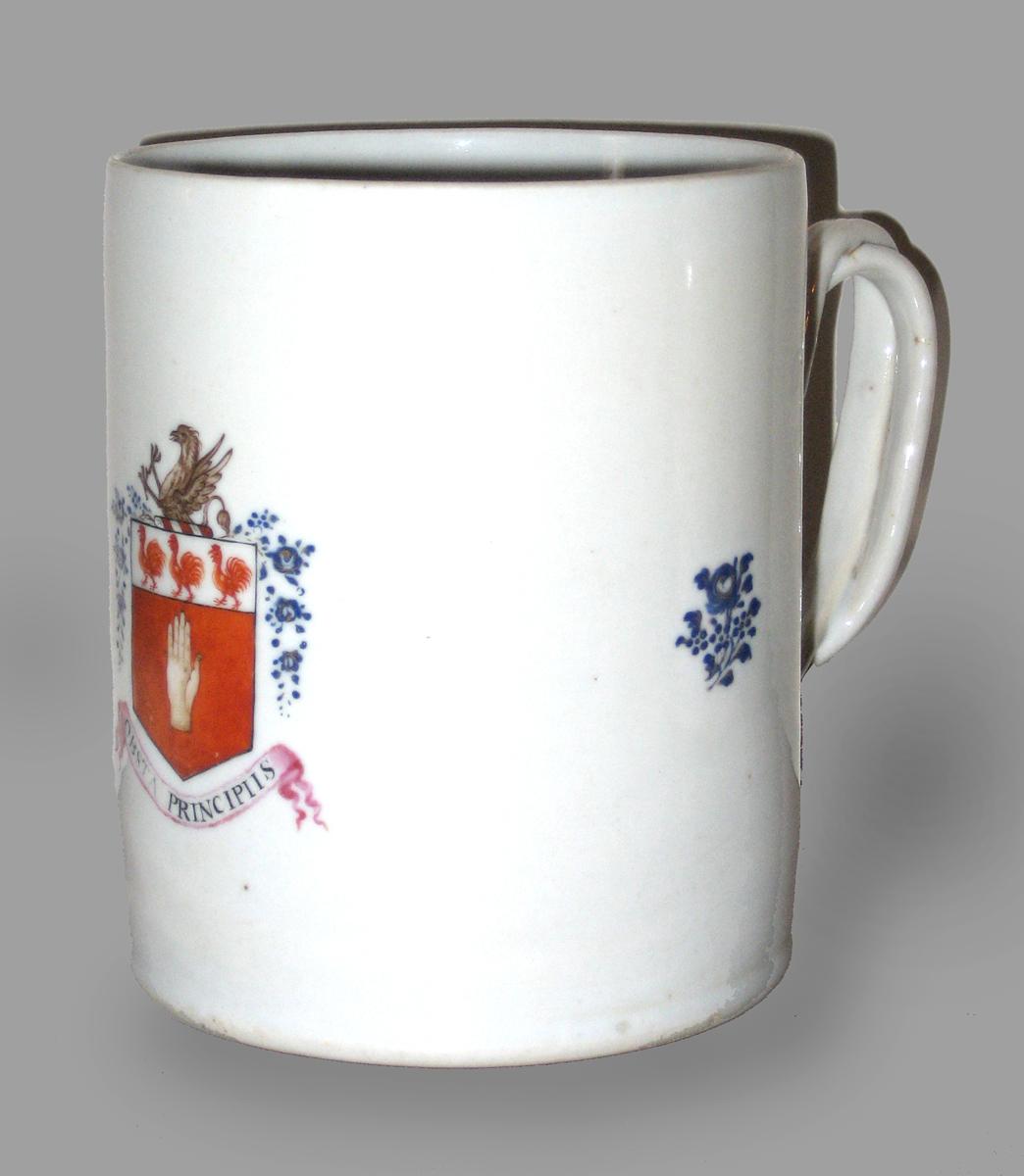 1956.0547 Chinese porcelain mug