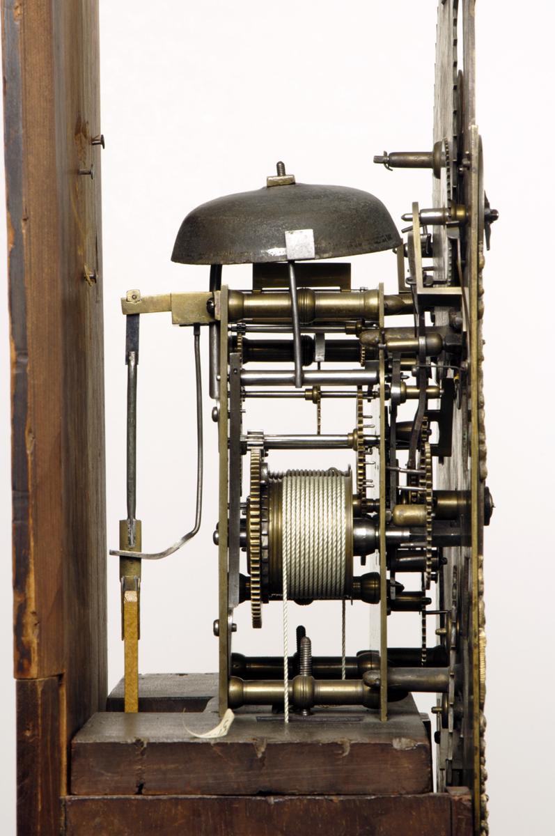 1951.0028 Clock, movement, view 4
