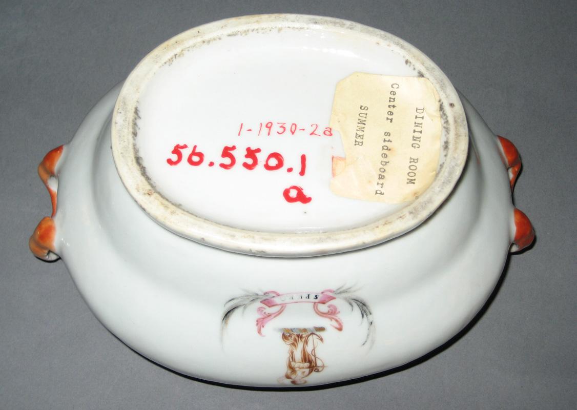 1956.0550.001 Tureen underside