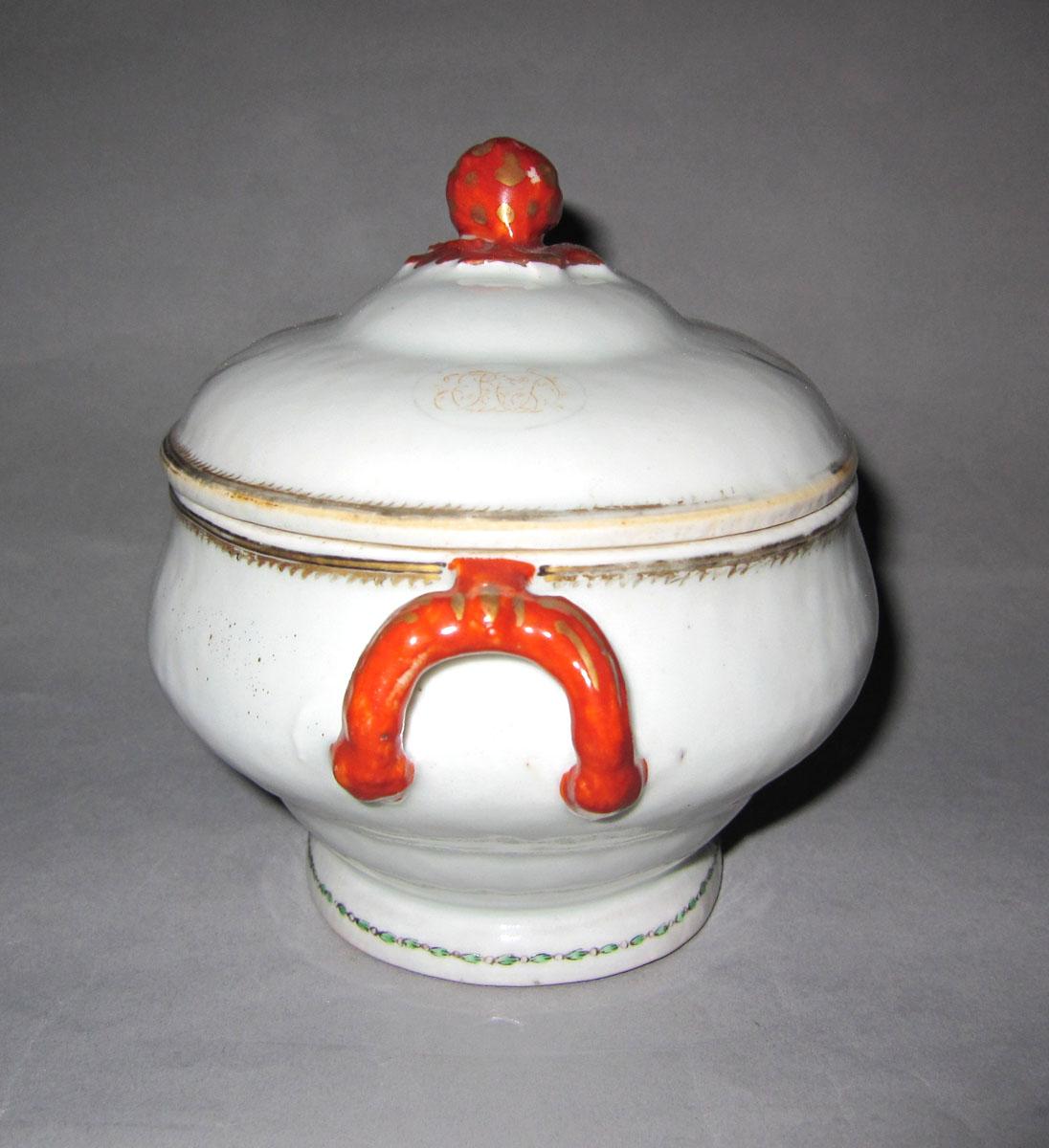 1956.0550.002 A, B Porcelain tureen handle