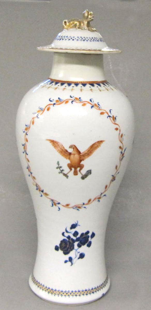 1956.0551.001 A, B Porcelain garniture vase