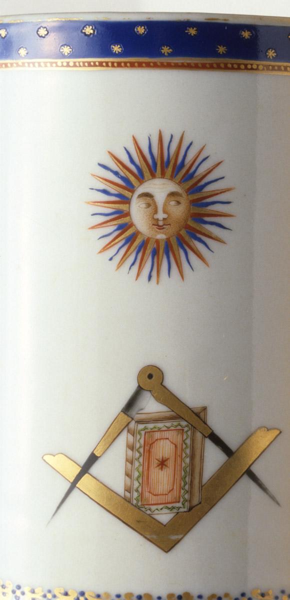 1956.0557 Mug, detail