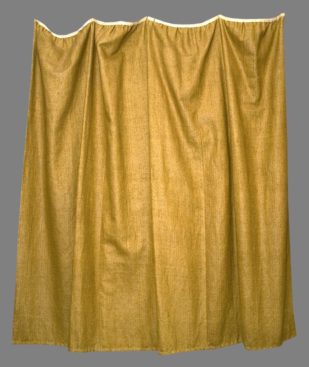 1956.0589 A Bed Hanging, Headcloth