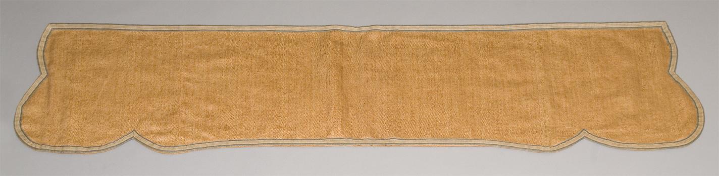 1956.0589 e, g  Bed hanging, Valance