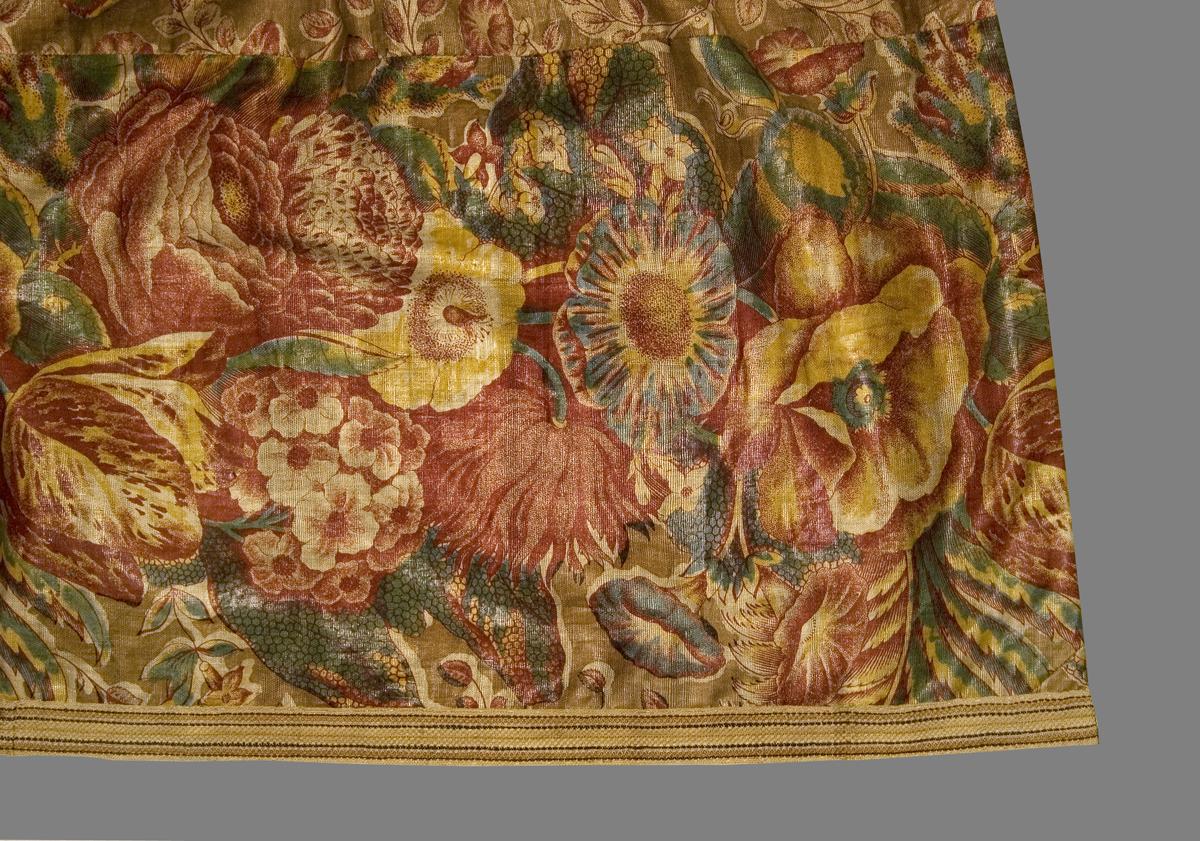 1956.0591.006 Bed Hanging, Base Valance, Edge Detail
