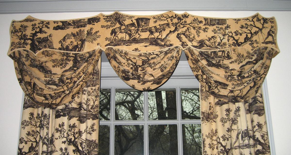 1956.0596.001c valance