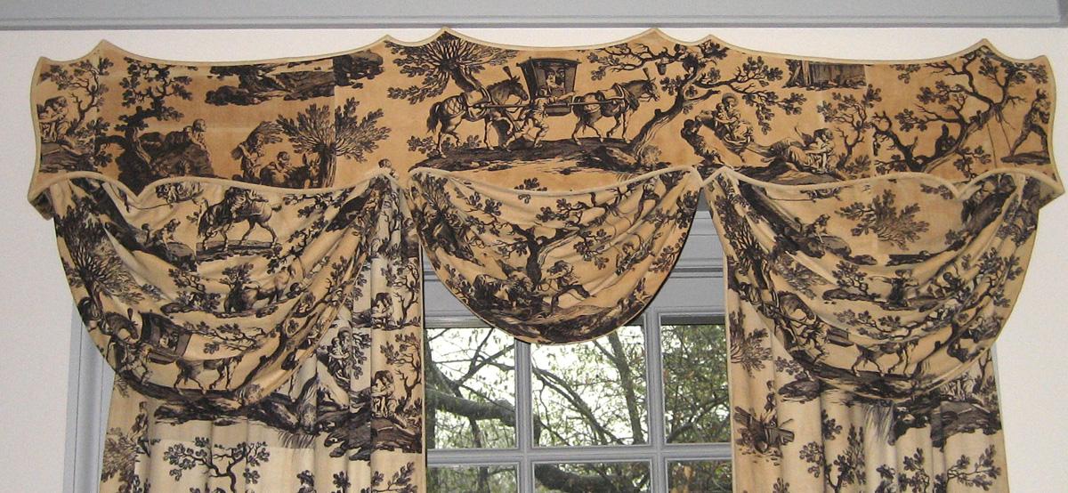 1956.0596.002 valance