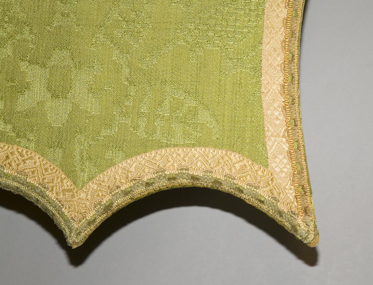1956.0597  Window hanging, pelmet detail