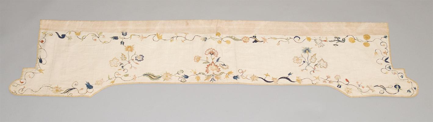 1956.0599.007 Bed hanging, valance
