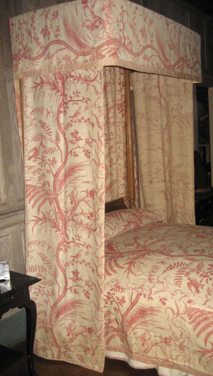 1956.0604.003 A side curtain
