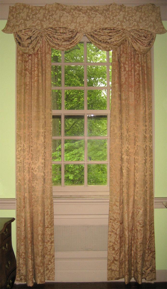 1956.0605 Window hangings