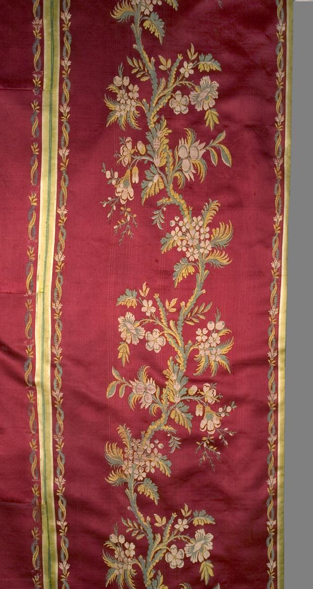 1956.0606 B Window Hanging, Side Curtain, Pattern Repeat